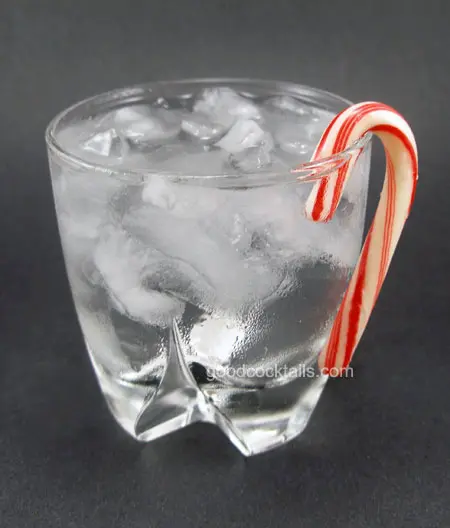 Peppermint Iceberg Mixed Drink Recipe | Good Cocktails